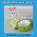 Colorful handpainting Pascua conejo patrón placa de pan de cerámica con tapa
